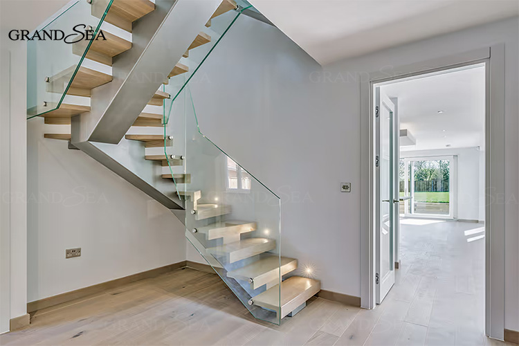 oak tread staircase